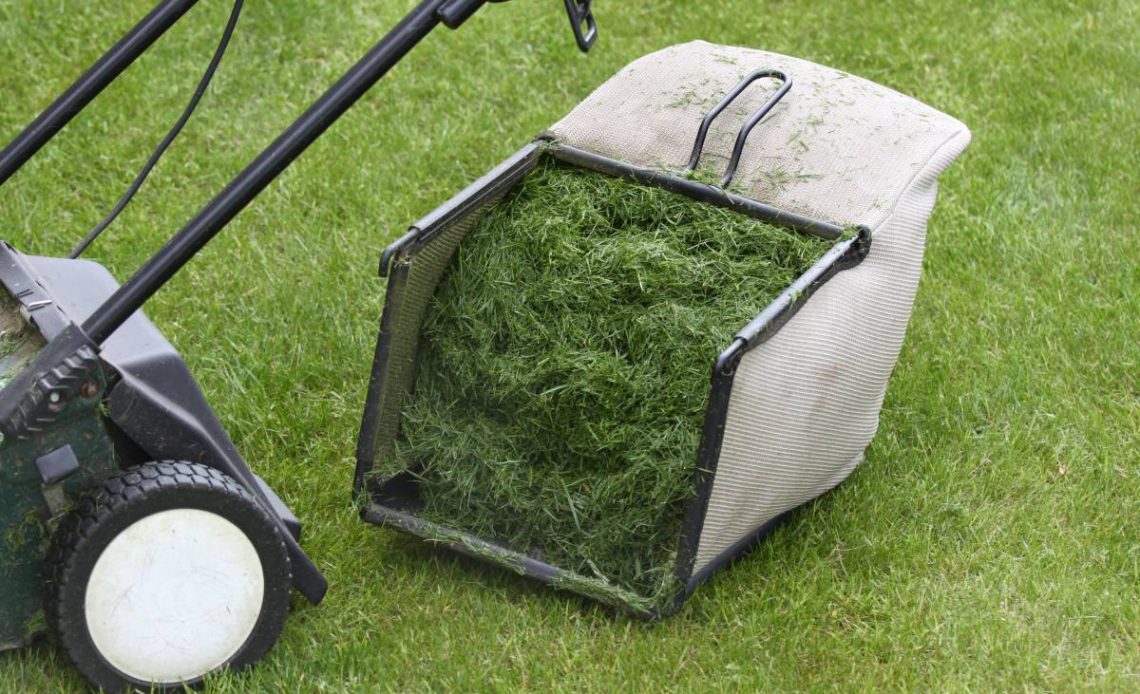 prosty kosz do traktorka kosiarki