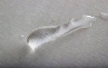 Usuwanie kleju "Kropelka" - jak to zrobić bezpiecznie?