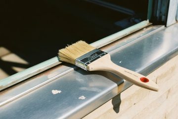 Farba do parapetu z blachy - czym pomalować ocynk?