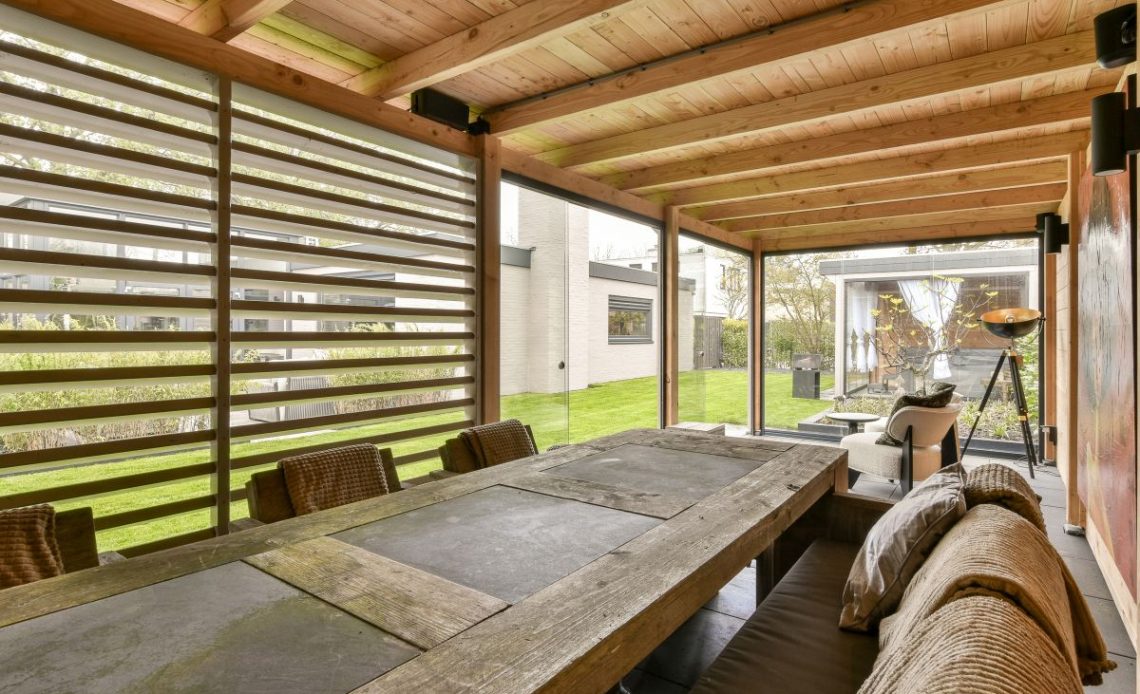 Osłona tarasu przed sąsiadami