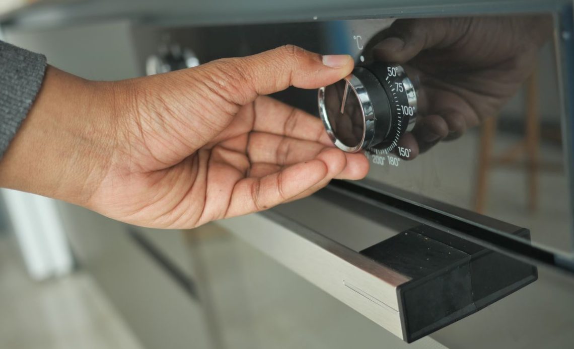 Jak włączyć piekarnik Samsung