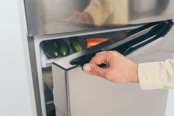 Bulgotanie po zamknięciu drzwi lodówki – skąd bierze się ten odgłos?