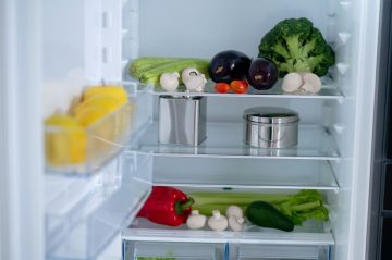 Wysoka temperatura w lodówce – dlaczego sprzęt przestał chłodzić?